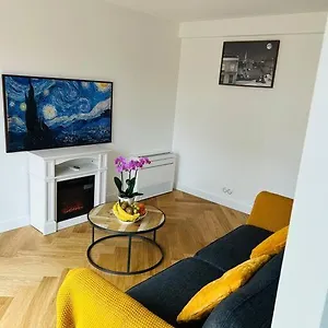  Appartement An Exceptional Apartment, 20 Min Paris, 10 Min Orly Airport, 30 Min Disney, 25 Min Versailles, Parking Free
